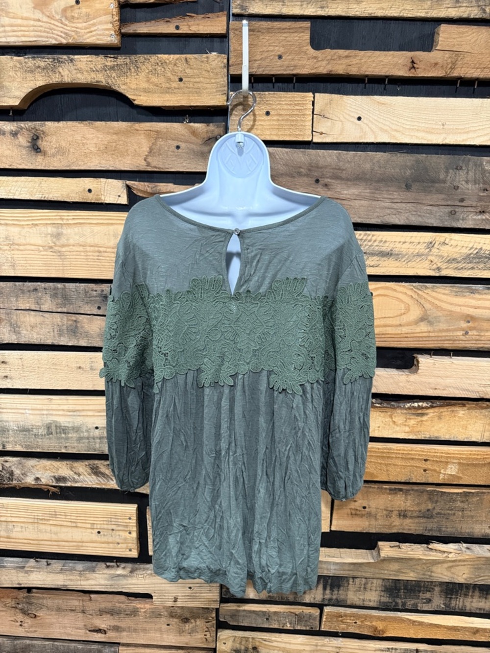 Adiva Sage Green Crochet Accent 3/4 Sleeve
Boho Top Women's Large - Picture 4 of 7
